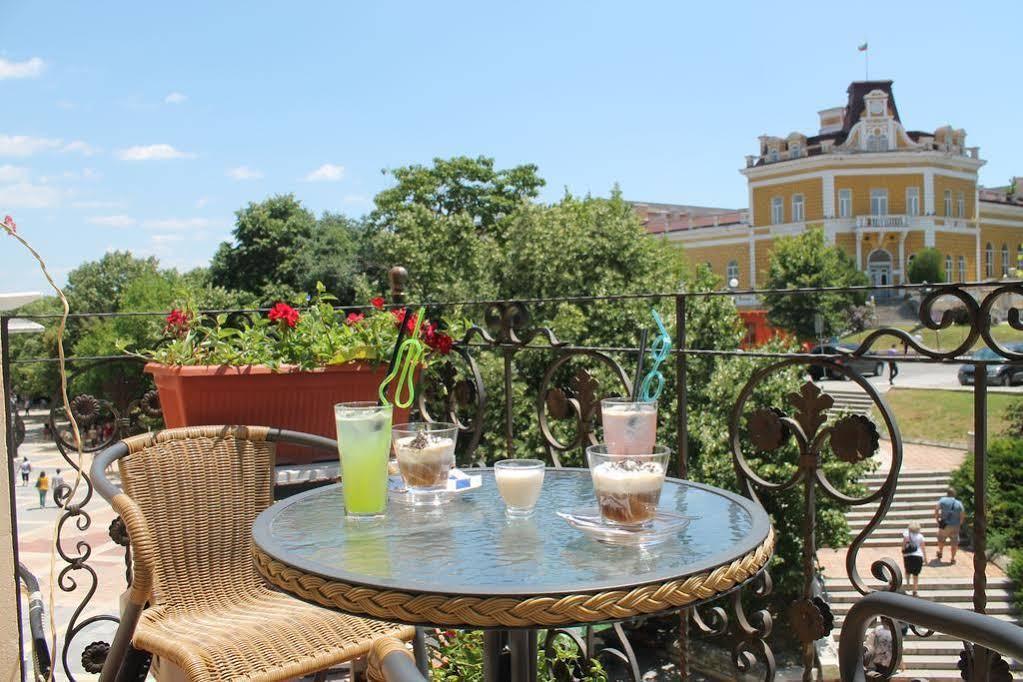 Family Hotel Central Shumen Exterior photo