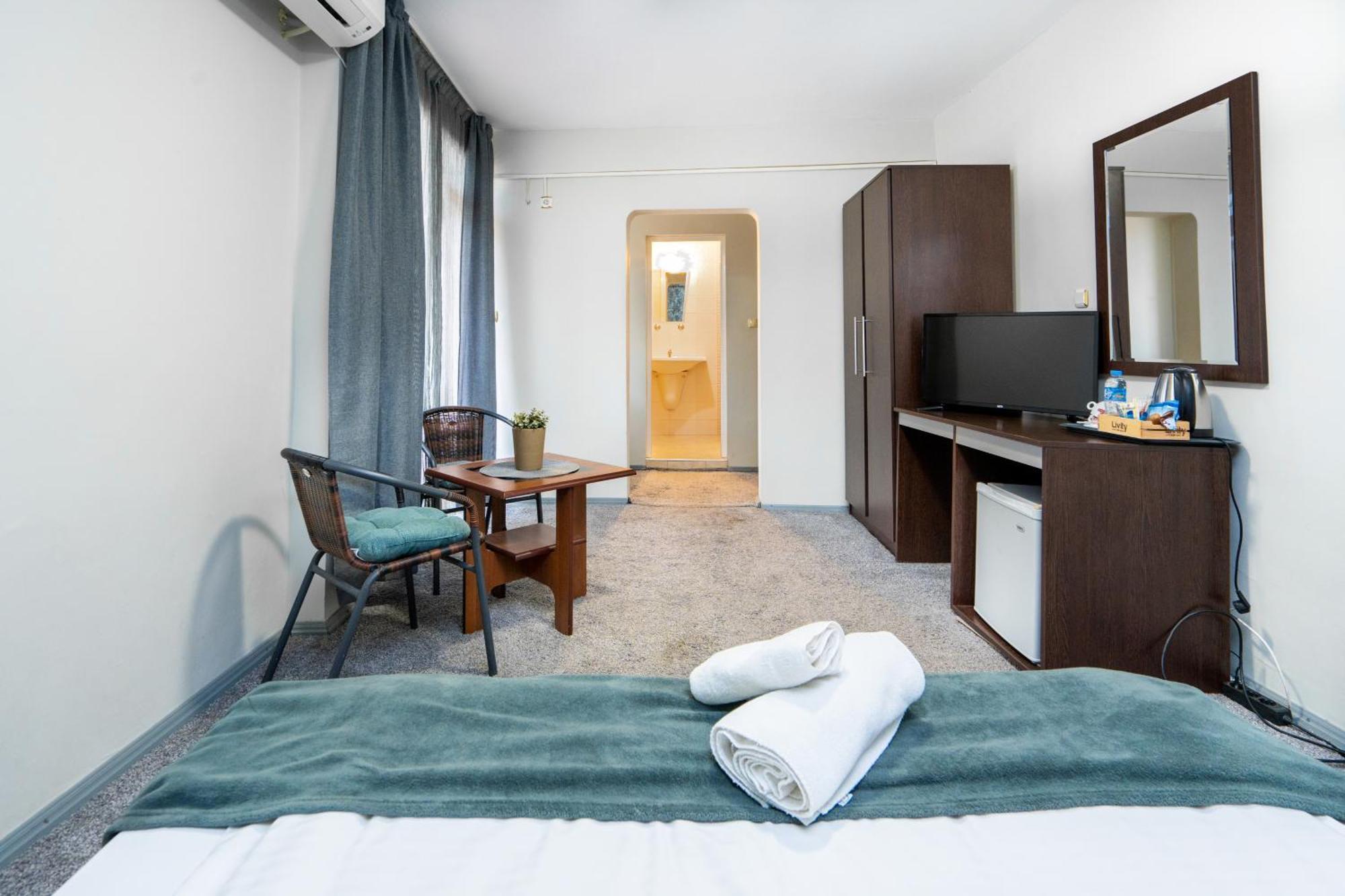 Family Hotel Central Shumen Exterior photo