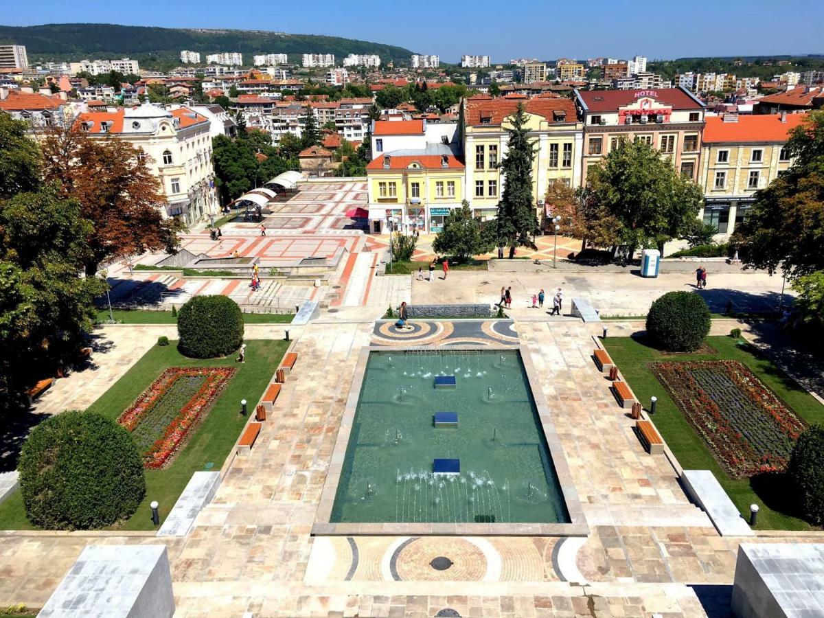 Family Hotel Central Shumen Exterior photo
